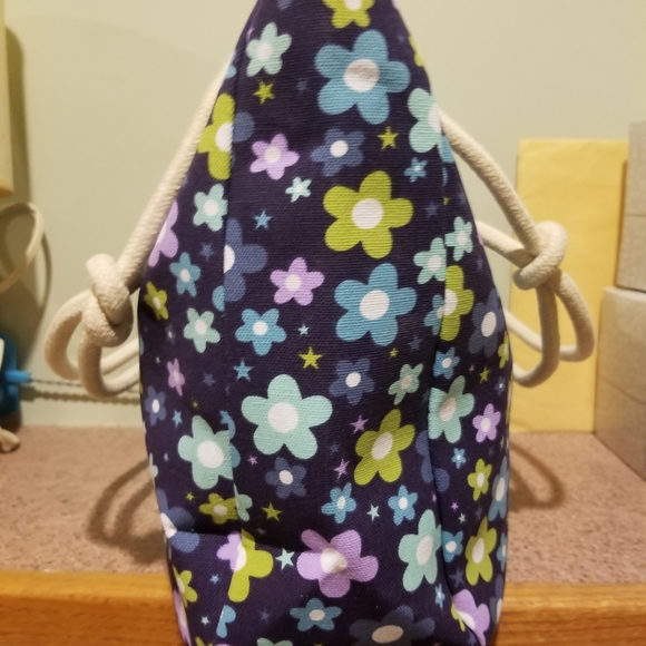 A great, fun, groovy flower bag - Picture 11 of 16